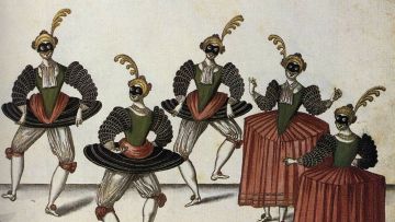 Cinq danseurs en grande tenue de ballet